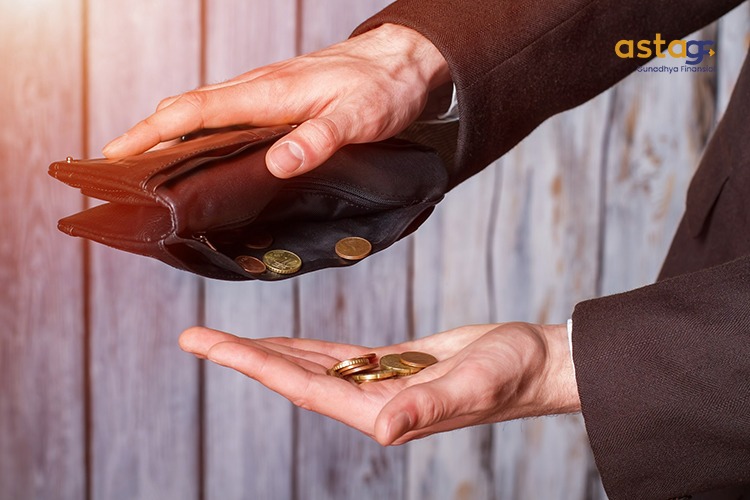 Belenggu Finansial: Ketika Gaji Numpang Lewat dan Utang Terus Mengejar